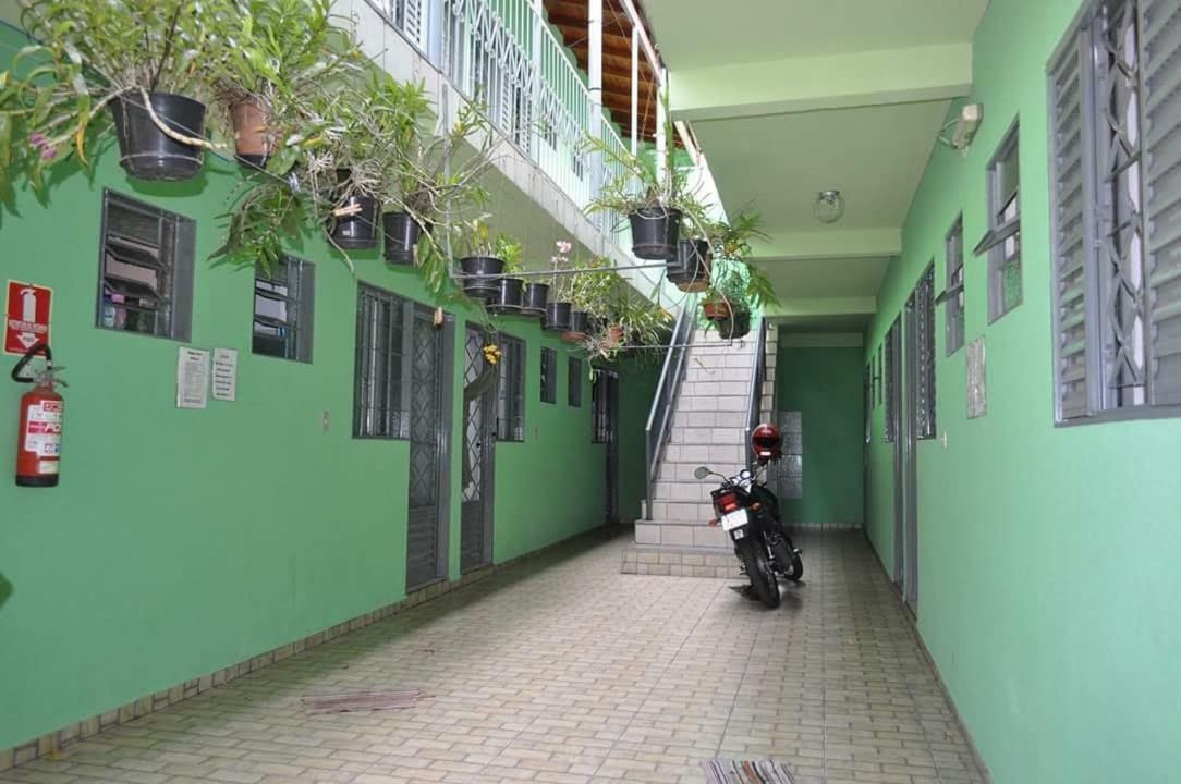 Hospedagem Centro Champagnat Londrina Exterior foto
